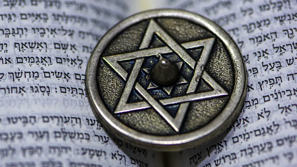 Is judaism universalizing or ethnic?